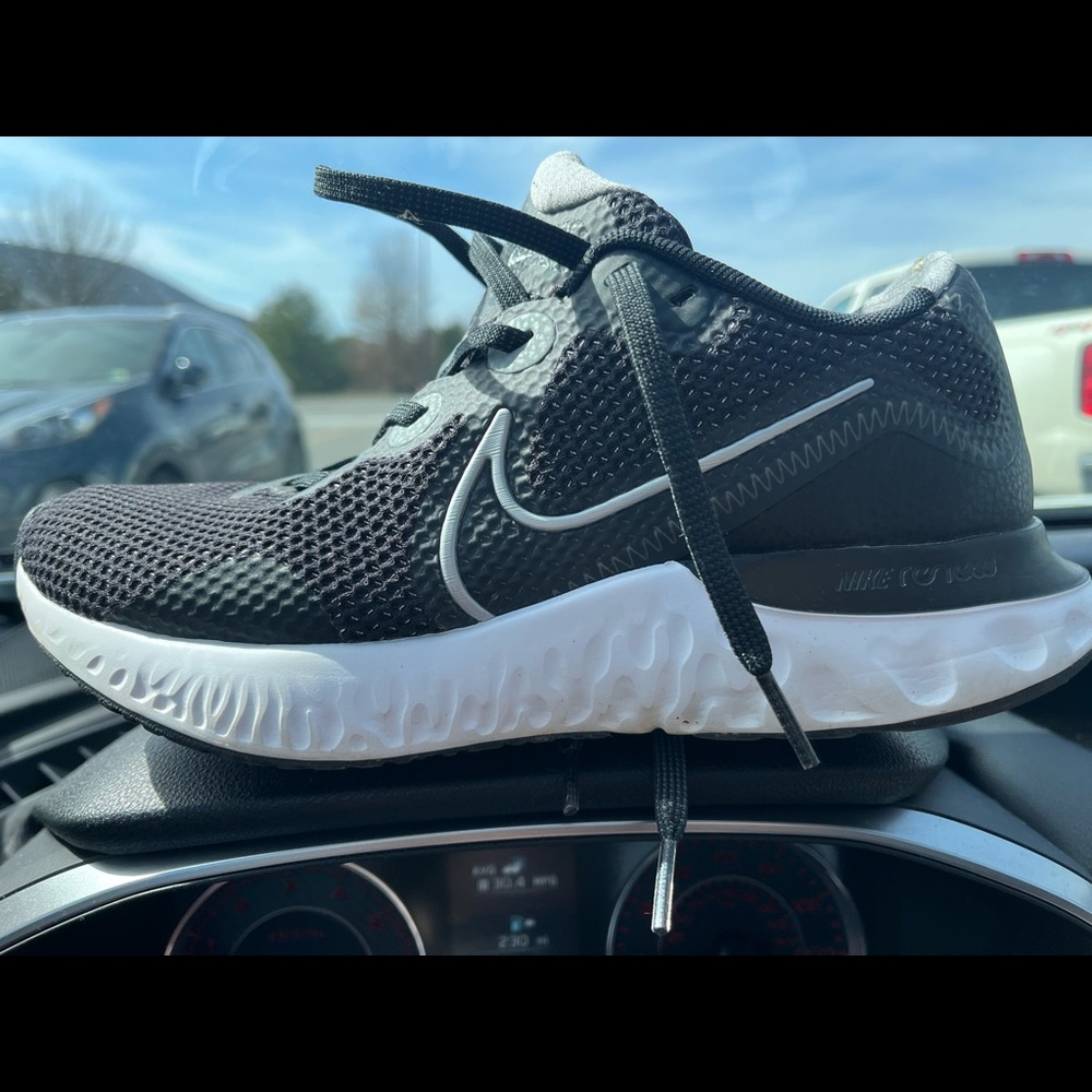 Women's Nike Tennis Shoes